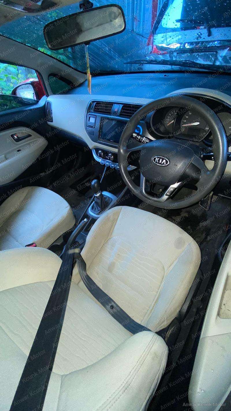 Kia Rio - 2