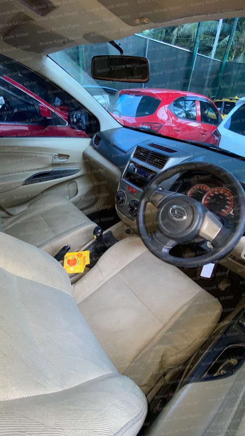 Daihatsu Xenia R - 2