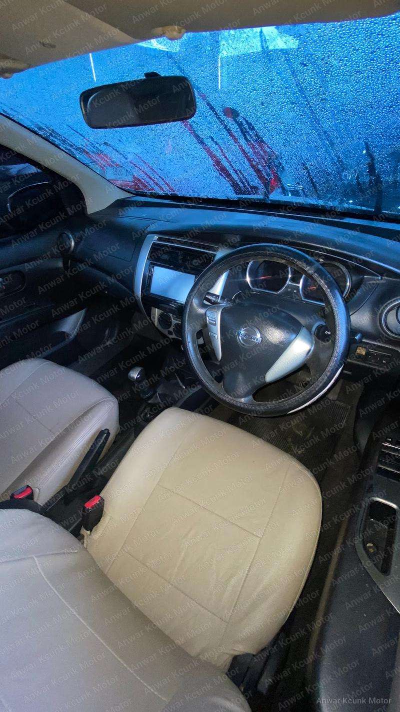Nissan Grand Livina XV - 2