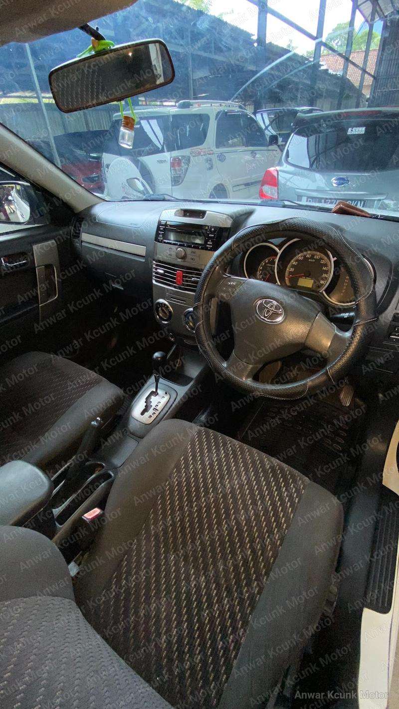 Toyota Rush G - 2