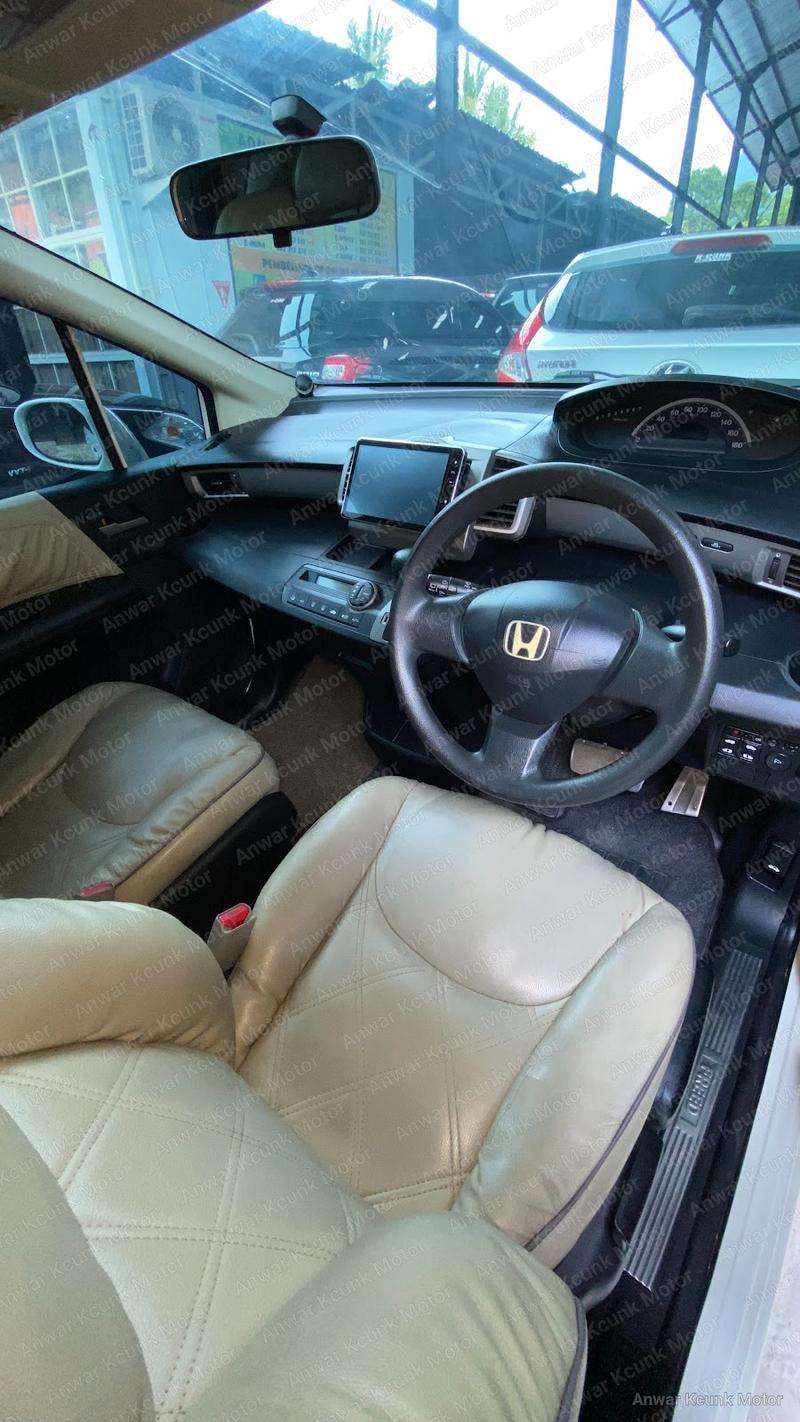 Honda Freed - 2