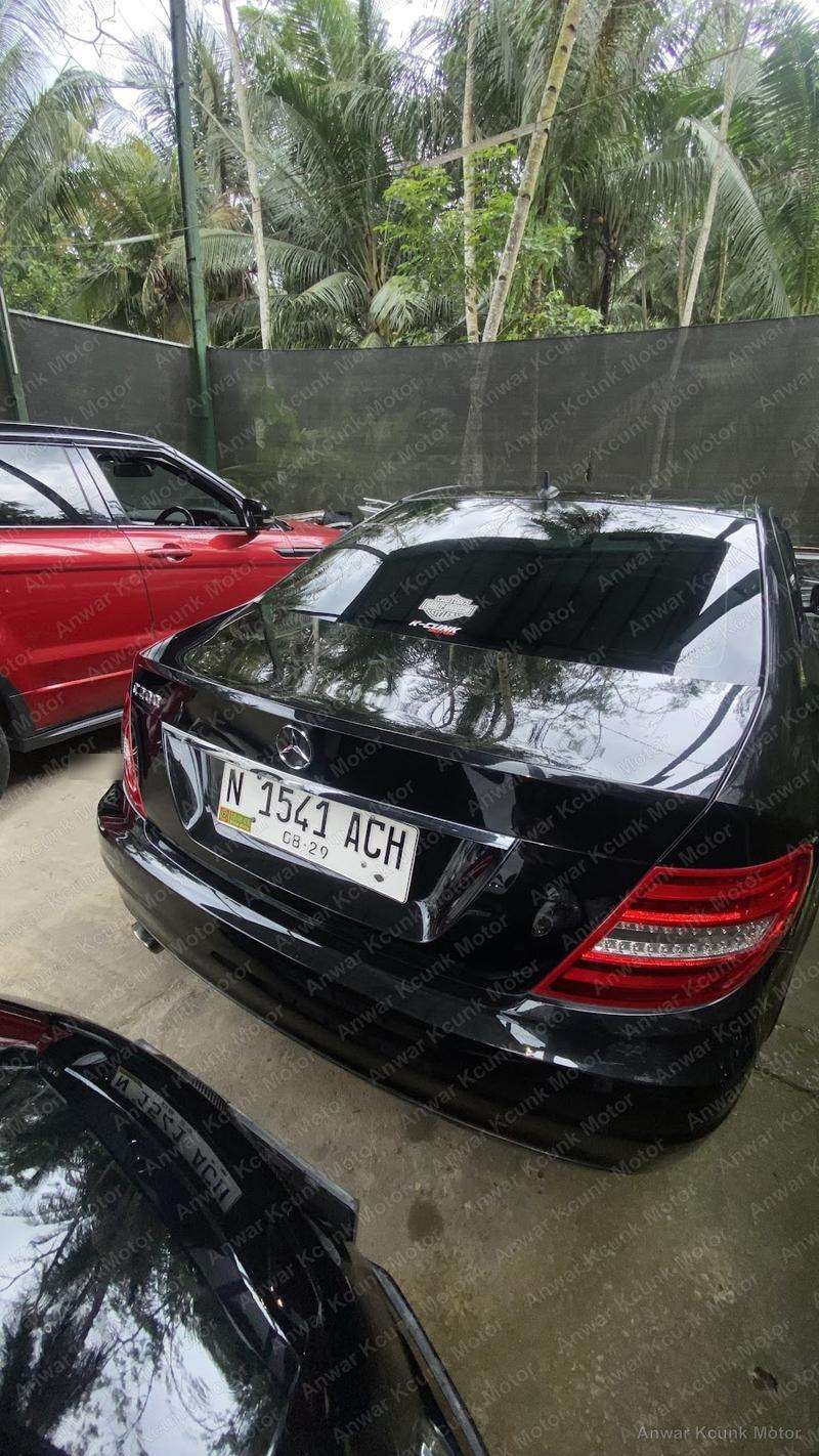 Mercedes C200 - 4