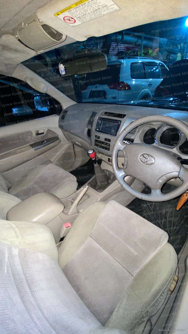 Toyota Fortuner - 2