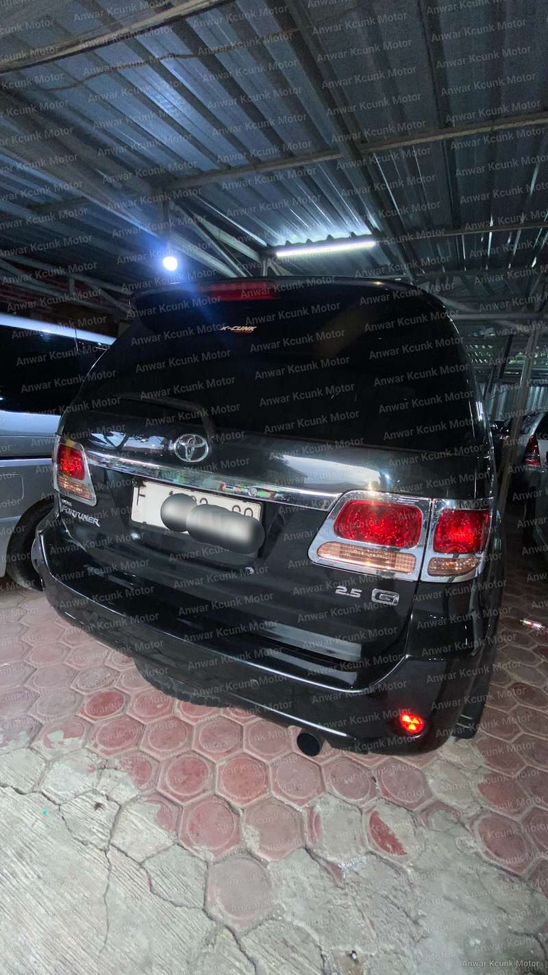 Toyota Fortuner - 4
