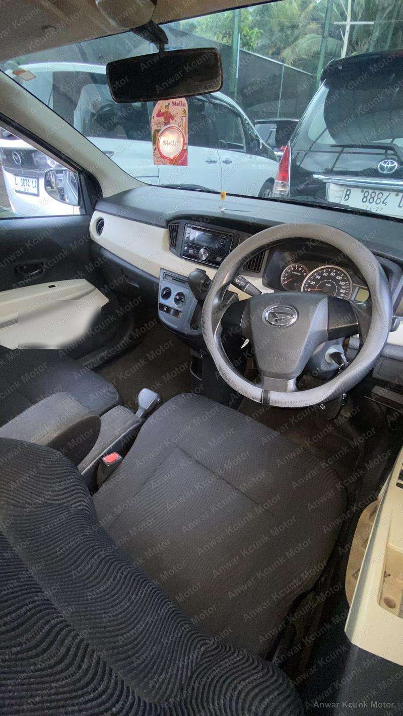 Daihatsu Sigra X - 2