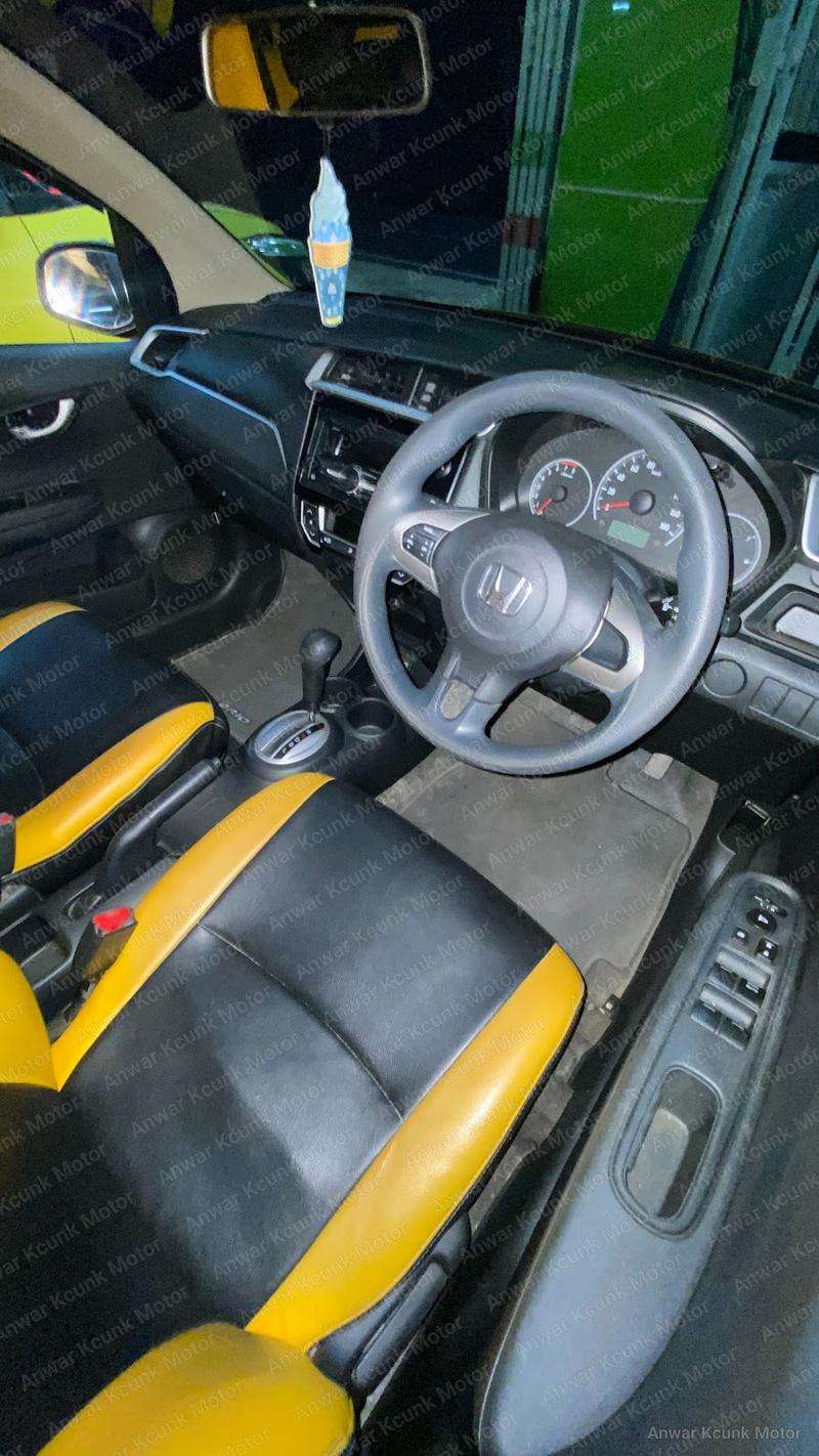 Honda Brio - 2
