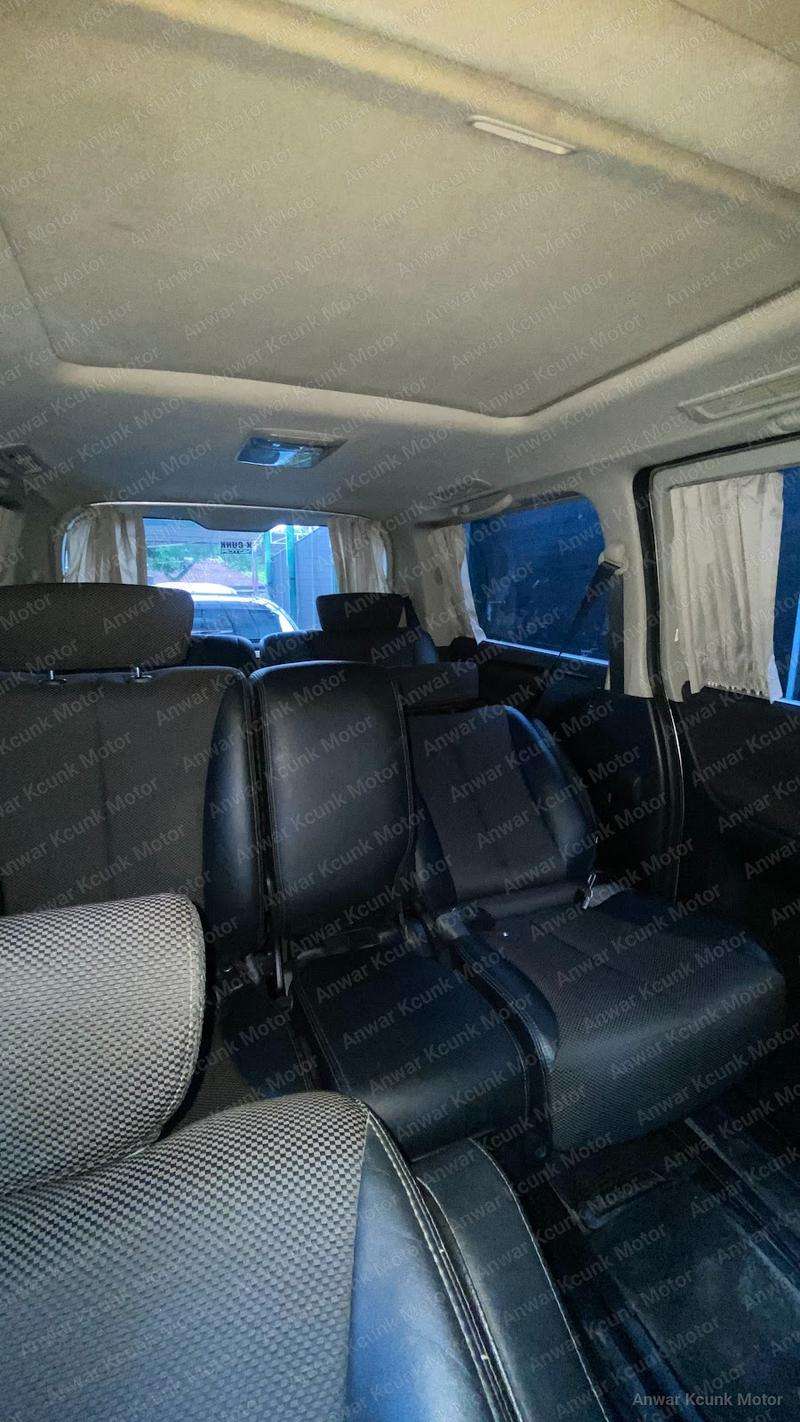 Nissan Elgrand - 3