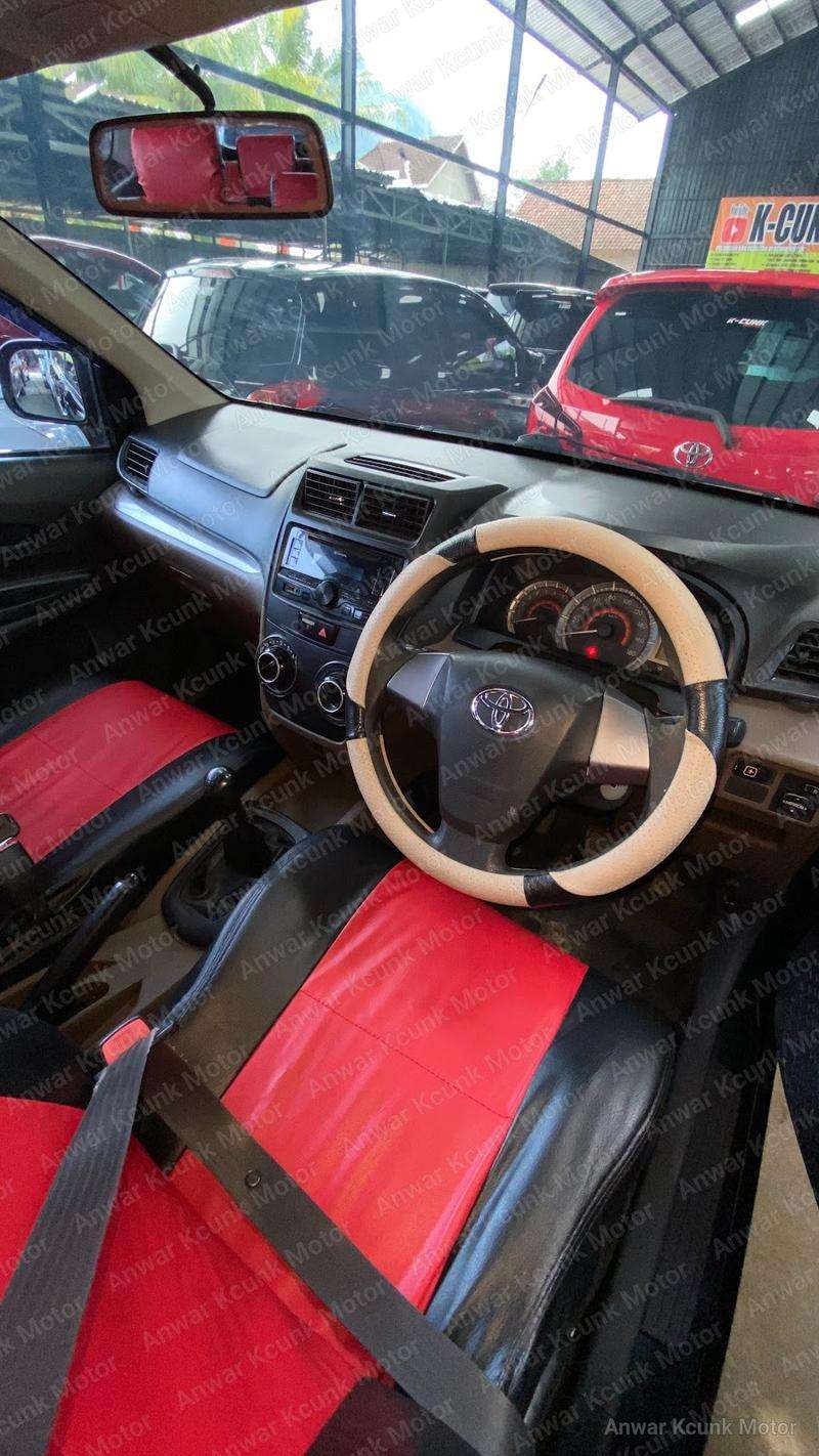 Toyota Avanza E - 2