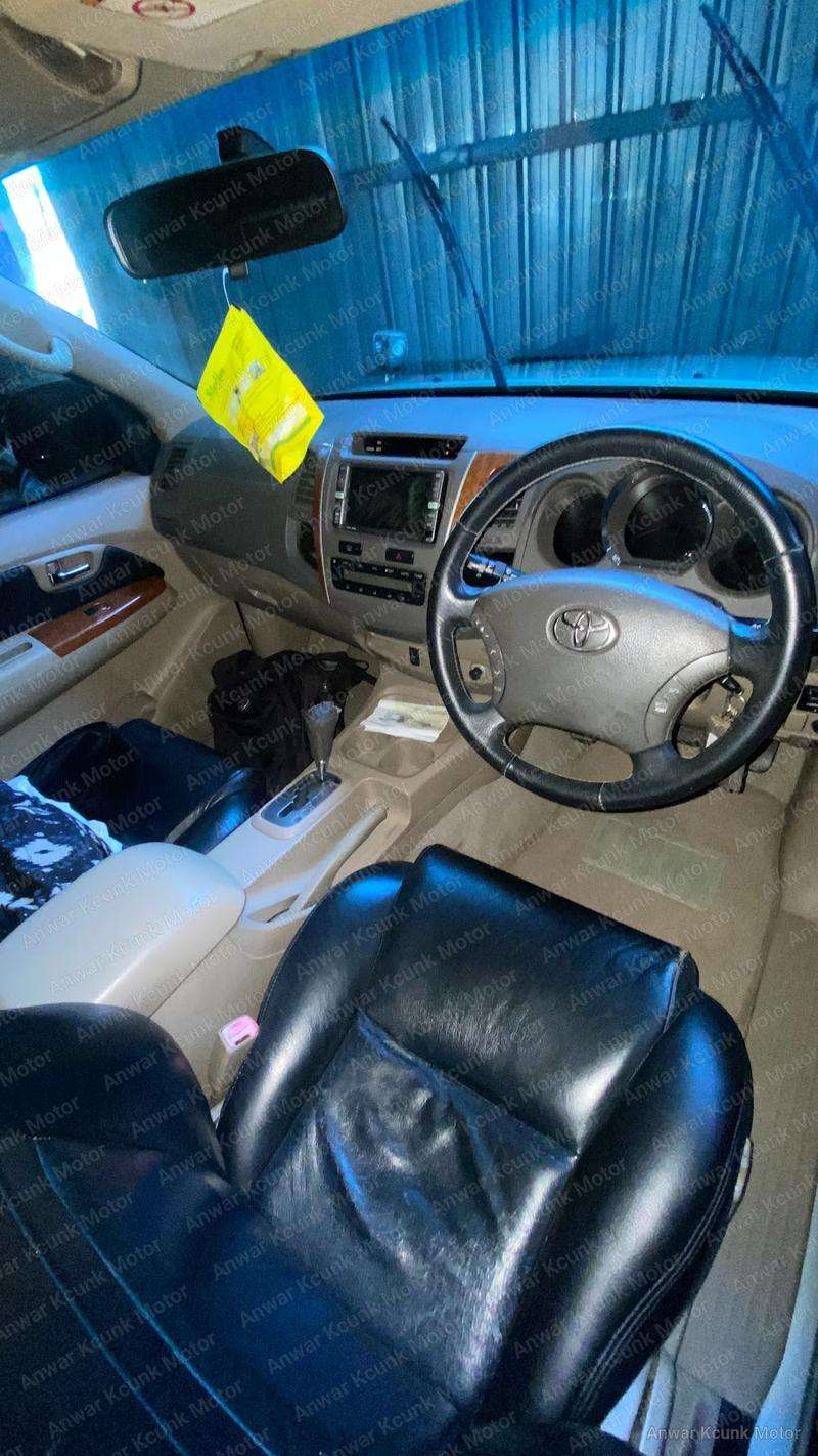 Toyota Fortuner G - 2