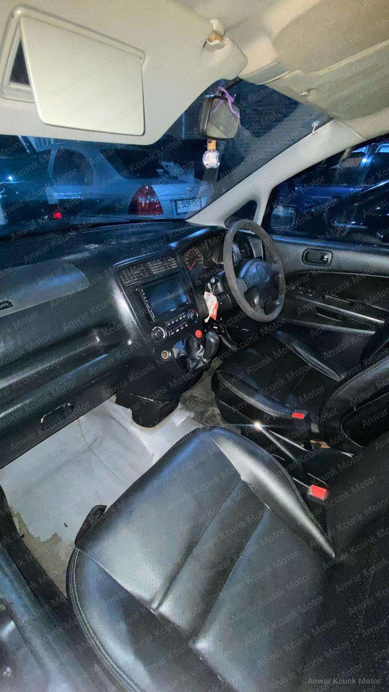 Honda Stream - 2