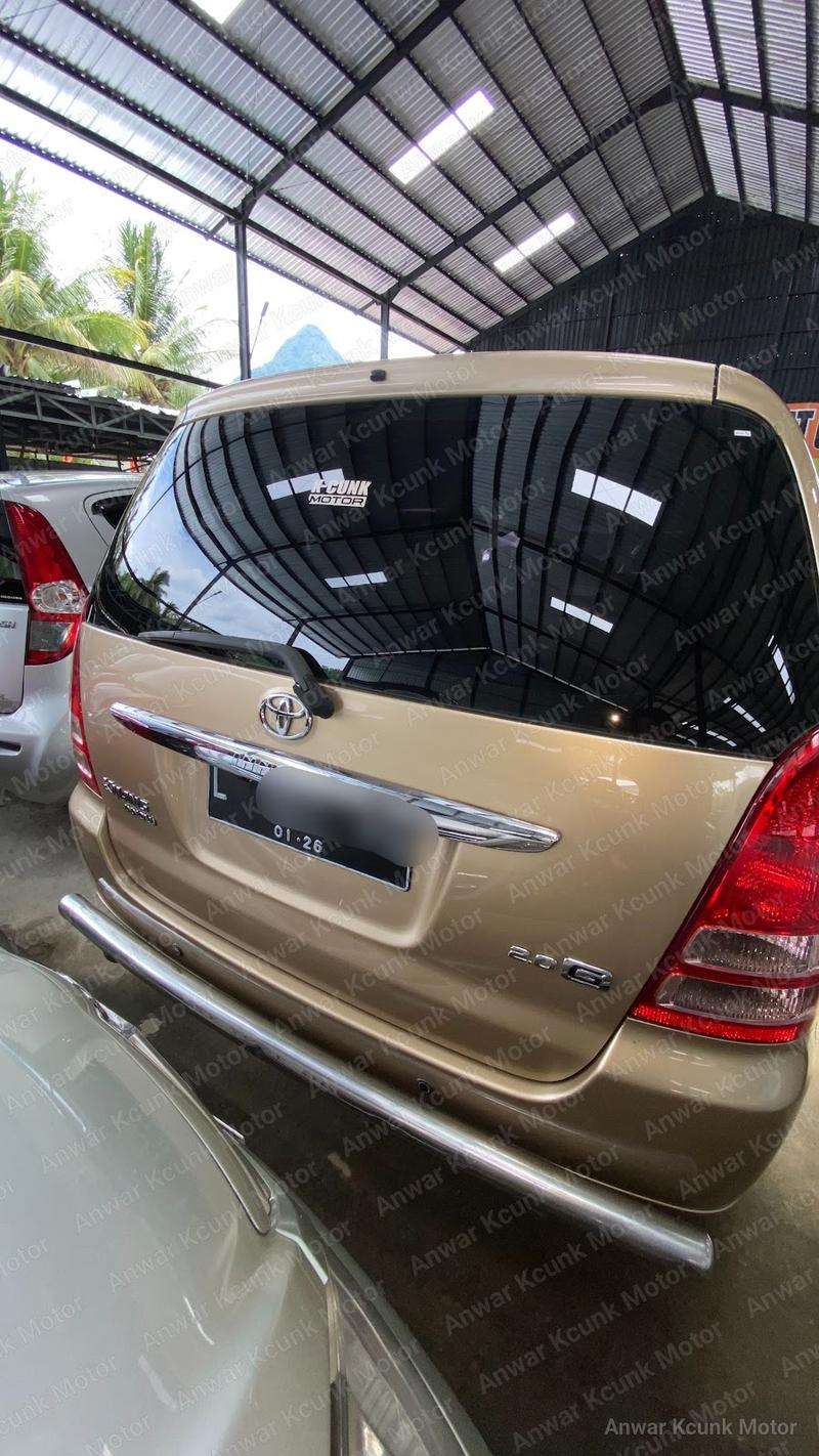 Toyota Innova G - 4