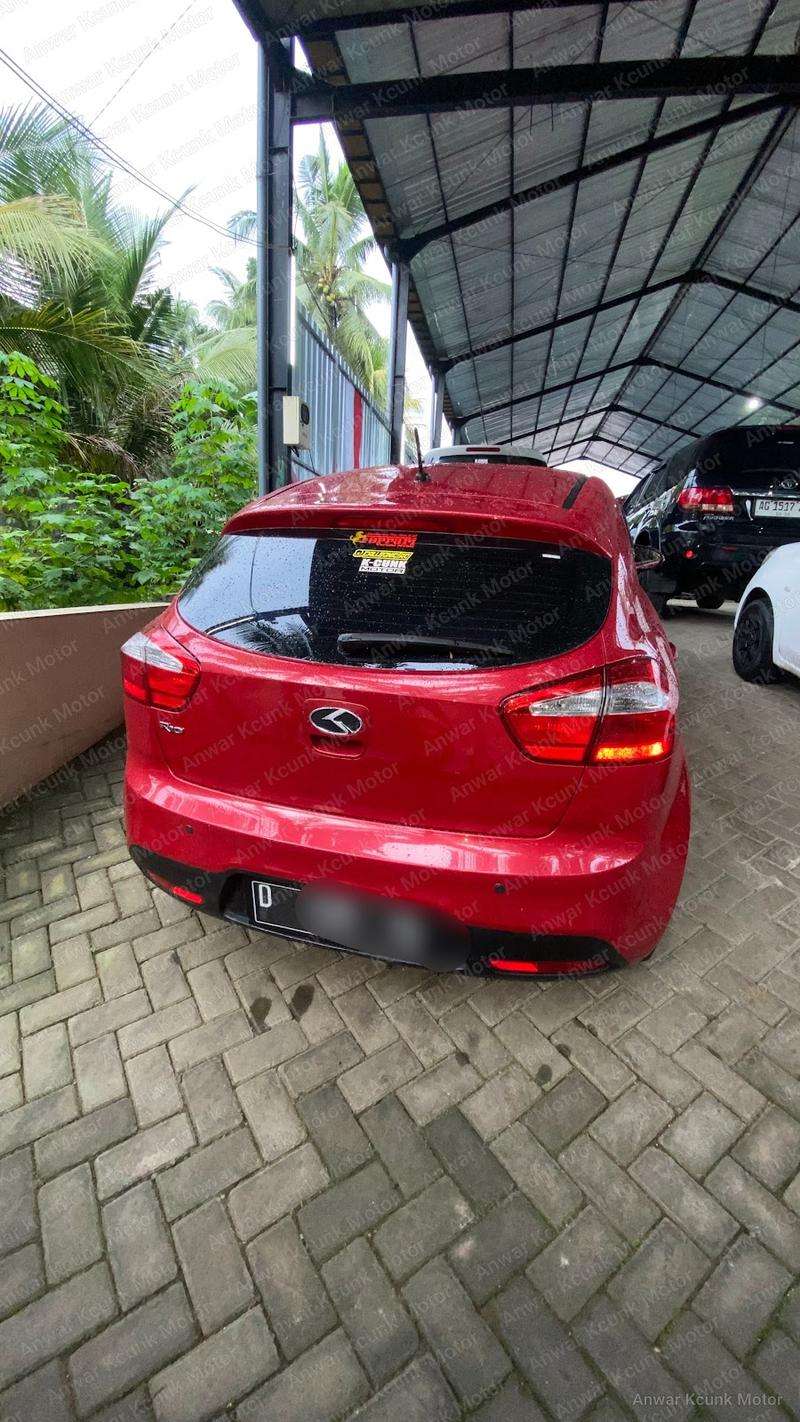 Kia Rio - 4