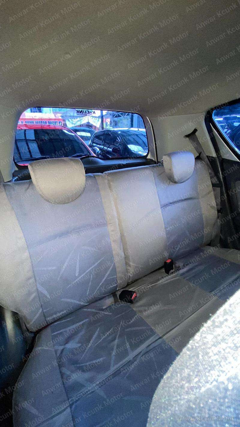 Suzuki Splash GL - 3